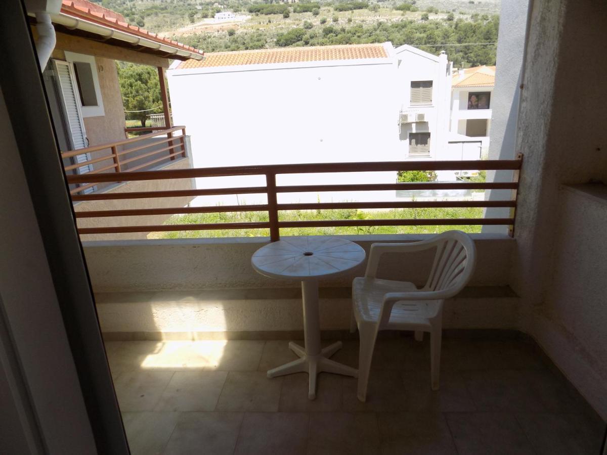 Afrodite Spacious Apartments! Ajía Effimía Kültér fotó