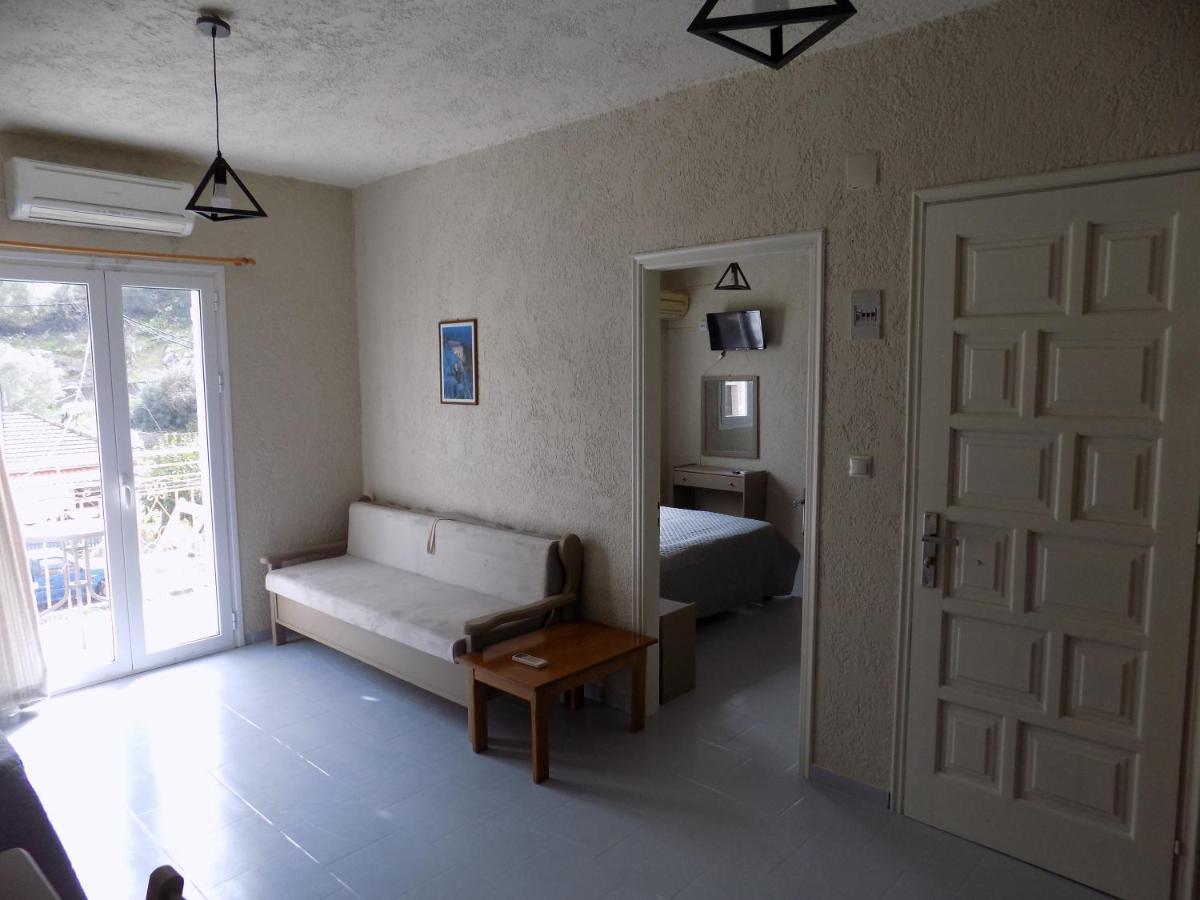 Afrodite Spacious Apartments! Ajía Effimía Kültér fotó
