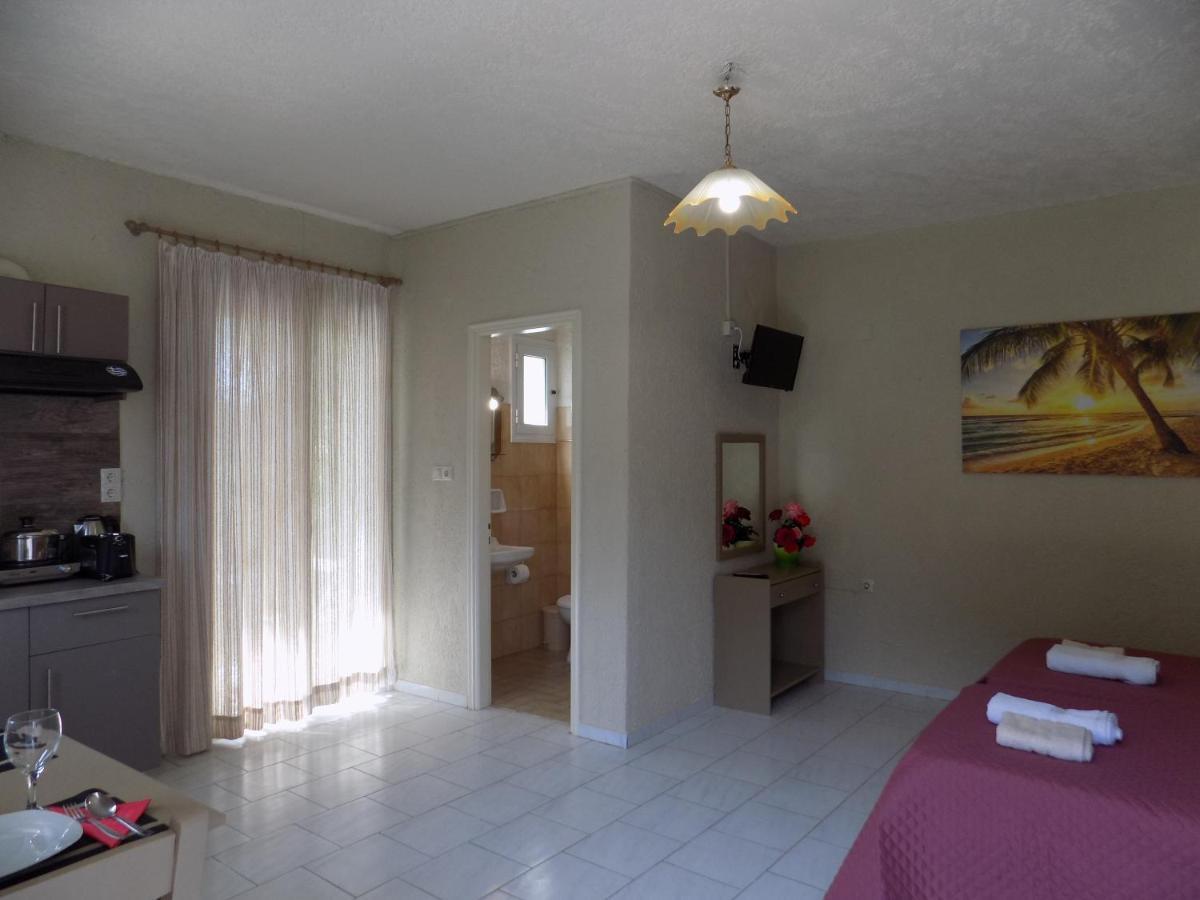 Afrodite Spacious Apartments! Ajía Effimía Kültér fotó