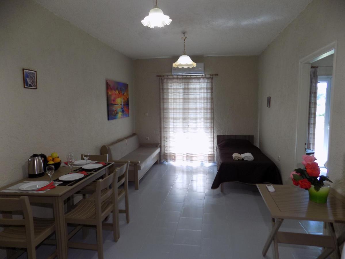 Afrodite Spacious Apartments! Ajía Effimía Kültér fotó